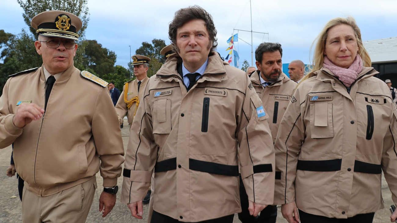 Javier Milei siguió el tratamiento de la Ley Bases desde Olivos y recibió a un buque de Estados Unidos