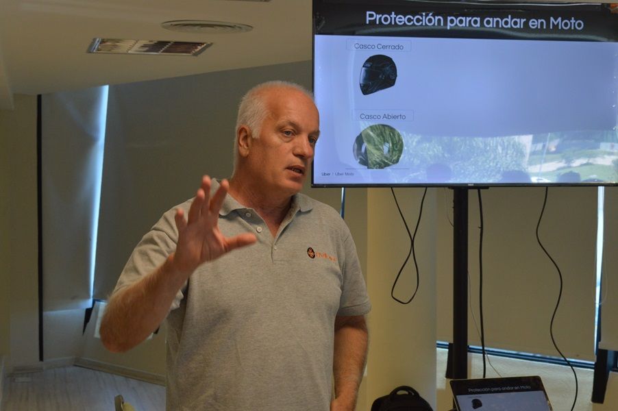 “Los argentinos manejamos bastante mal, somos unos grandes improvisadores”