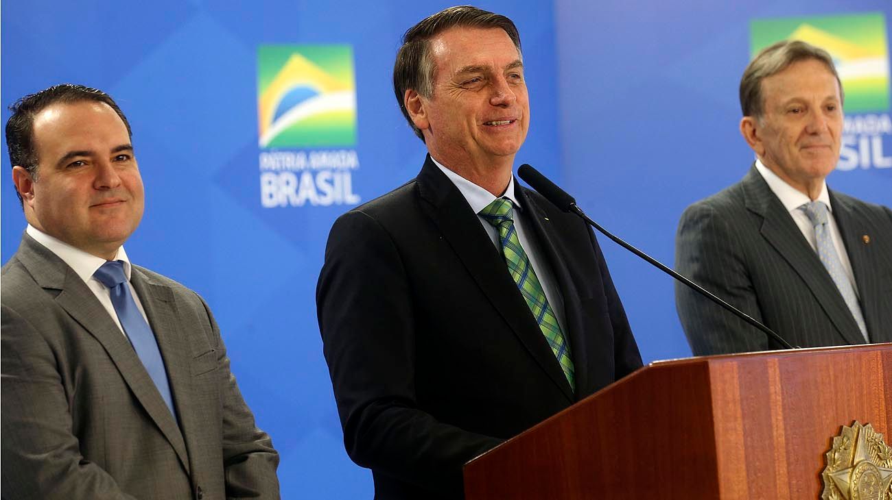 Brasil: sale un militar y entra un policía al gobierno de Bolsonaro
