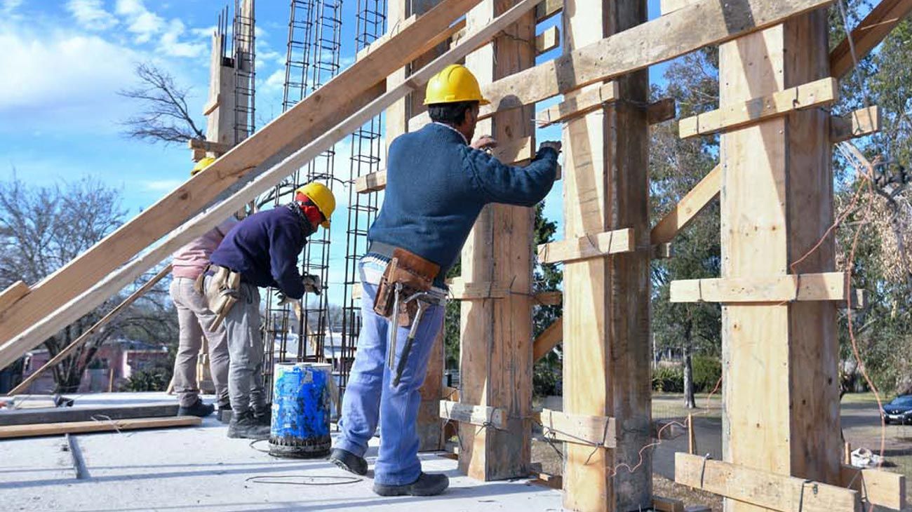 Para el Indec, la industria y la construcción crecieron en 2025