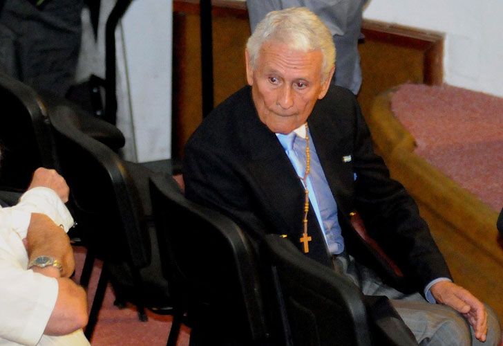 Fiscal pidió que se revoque la prisión domiciliaria del represor Etchecolatz