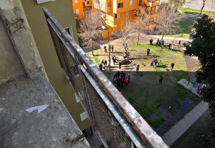 Murió al caer de un sexto piso y hubo protestas en Soldati