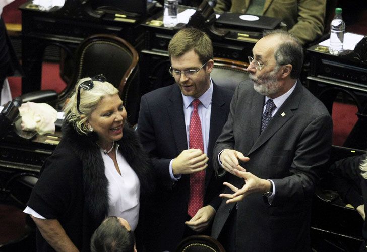 Cambiemos negocia con la oposición para expulsar a De Vido