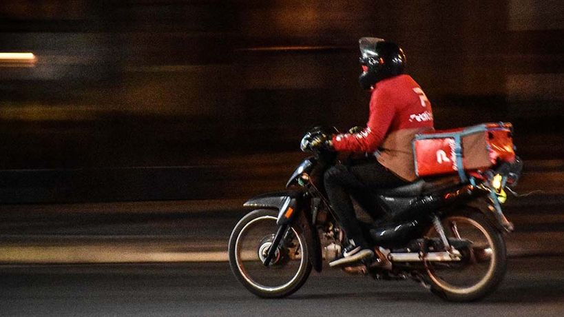 Repartidores se movilizaron en grupo para recuperar una moto robada en Argüello