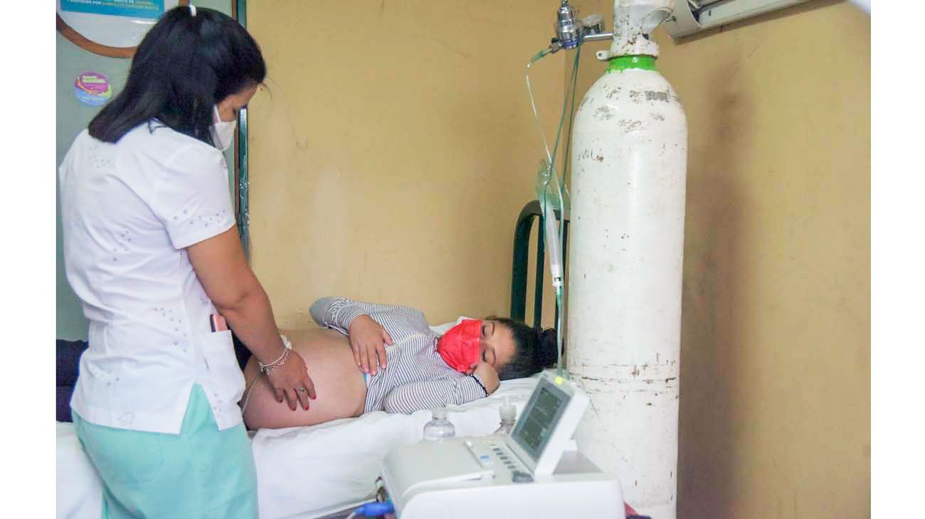 El embarazo adolescente dificulta la terminación de la escuela secundaria