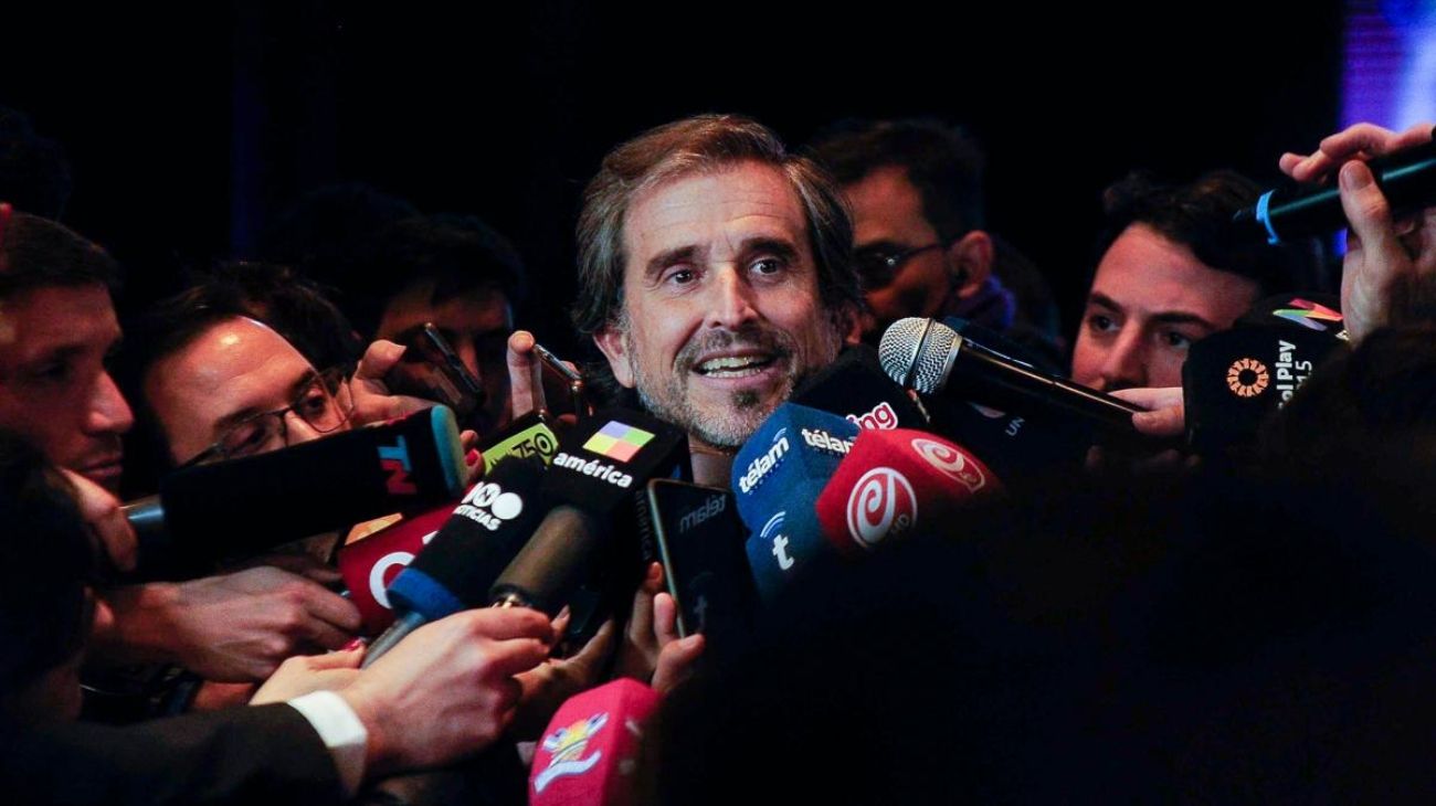 Bertie Benegas Lynch apuntó contra los comedores populares y aseguró que "se afanan la comida"