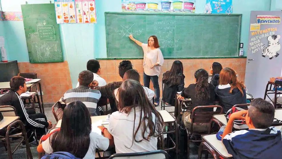 Más del 60% de los estudiantes percibe mejoras en su escuela tras la implementación del programa "Secundaria Aprende"