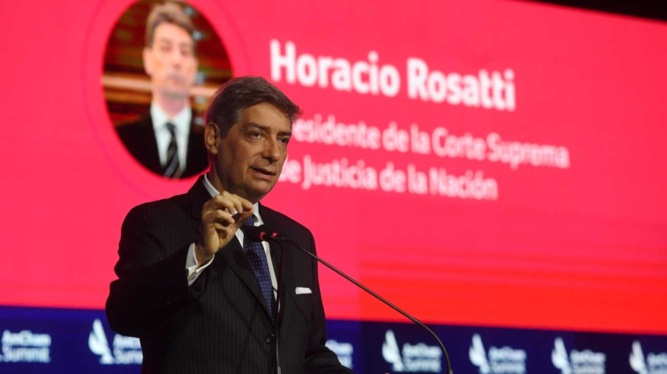 Rosatti criticó la "incontrolada" emisión monetaria: "Implica no defender el valor de la moneda"
