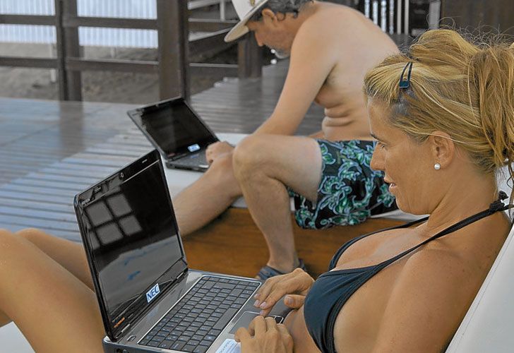 Vacaciones: el 75% de los argentinos no se desconectan de su trabajo