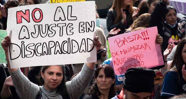En “QR!”, Lola Berthet explotó contra el Gobierno por la Ley de Discapacidad: “Nos aplastan todos los derechos”