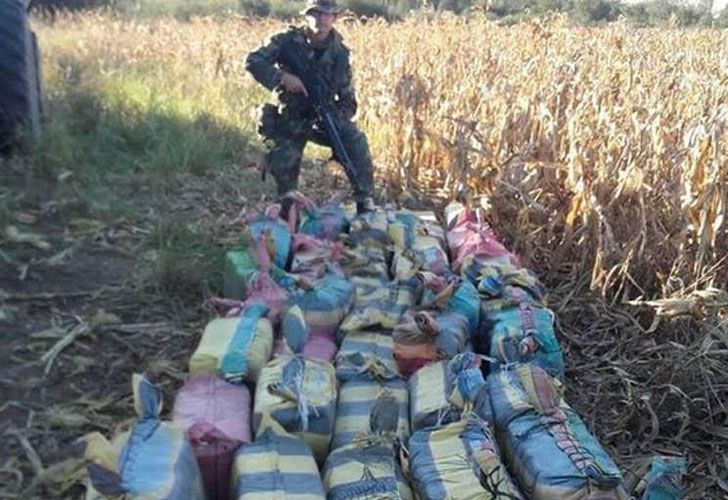 Con persecución aérea incluida, gendarmes incautaron dos toneladas de cocaína