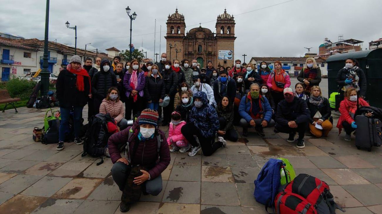 Nerviosismo entre los más de 400 argentinos que esperan el "rescate" en Cusco