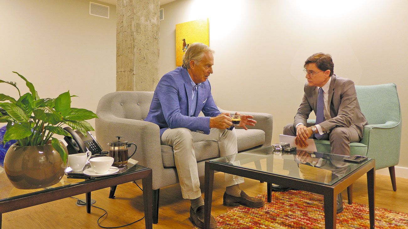 Tony Blair: "El peronismo puede resurgir si no se encierra en el pasado"