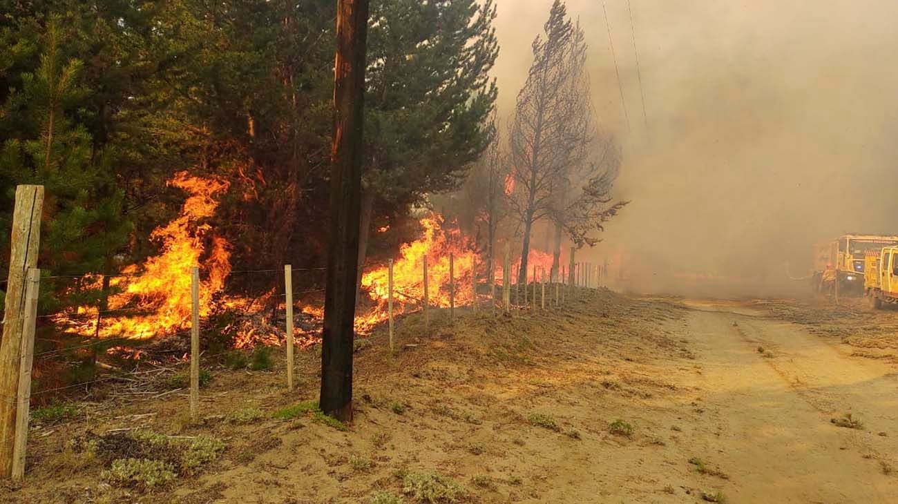 Desde El Bolsón: "Las condiciones climáticas ayudaron a contener el incendio"