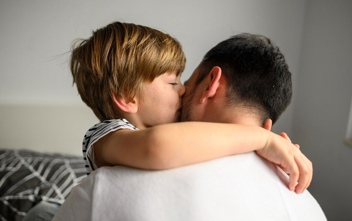 Día del Padre: por la crisis, en Argentina se imponen los regalos "caseros"