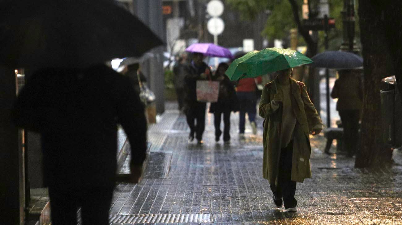 Lluvia y baja de la temperatura en CABA y Gran Buenos Aires: hasta cuándo durará el alivio