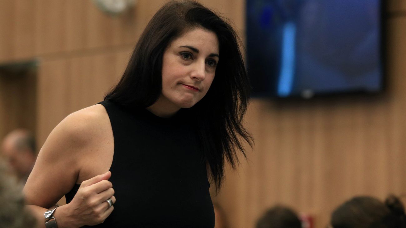Papelón: Juliana Santillán dijo que se reunió con el embajador de Checoslovaquia, un país que se disolvió hace 34 años