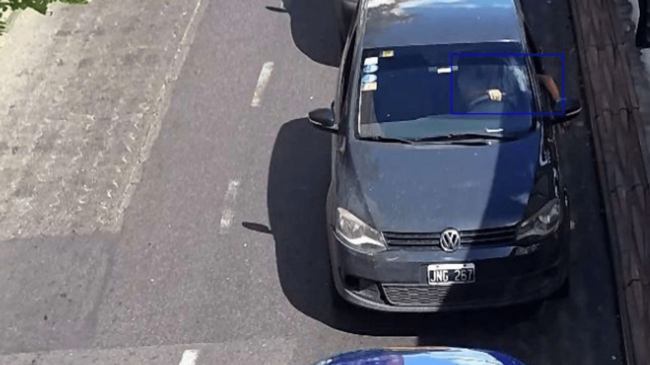 Detuvieron a dos policías y un empleado municipal que se dedicaban al robo de ruedas