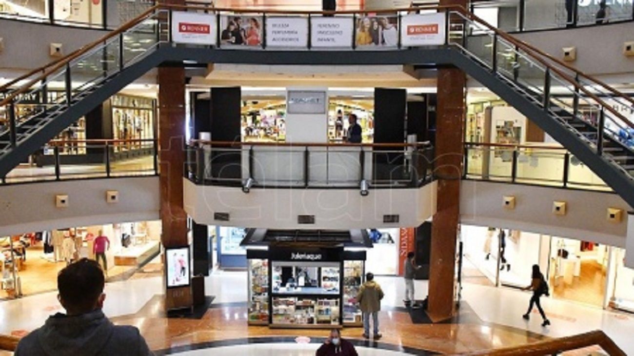 El fin de Ahora 12: qué cambia con Cuota Simple para comprar con tarjeta, en cuotas, sin interés
