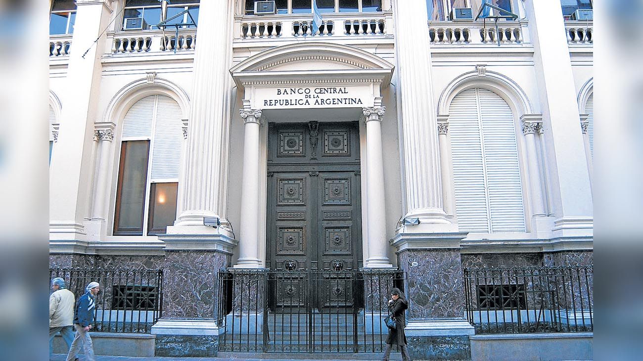 El Central busca dar señales de baja de inflación, aunque el peso se aprecie