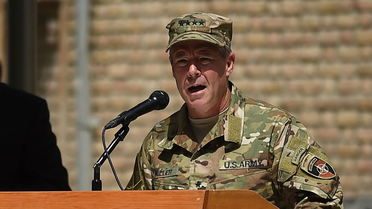 Un comandante militar sobrevivió a un mortal ataque en Afganistán