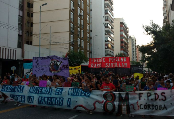 Paro de mujeres: multitudinario reclamo en Córdoba