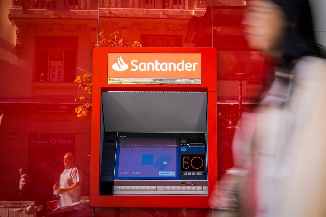 Santander refuerza su división de banca privada para captar fortunas de Miami y México