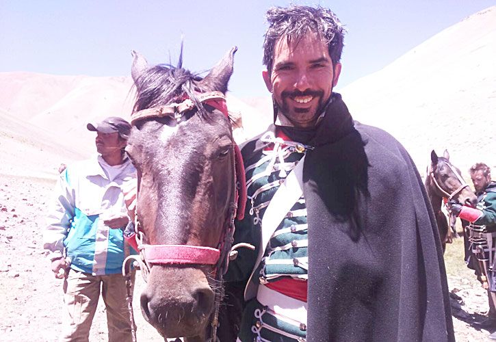 El argentino que recreó el histórico cruce de los Andes