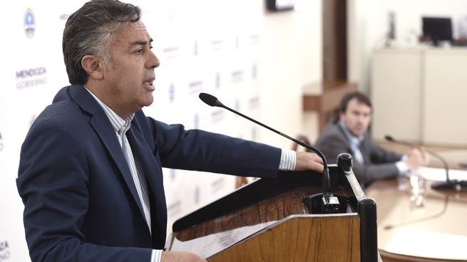 Alfredo Cornejo: "La Argentina funciona definitivamente sin rumbo"