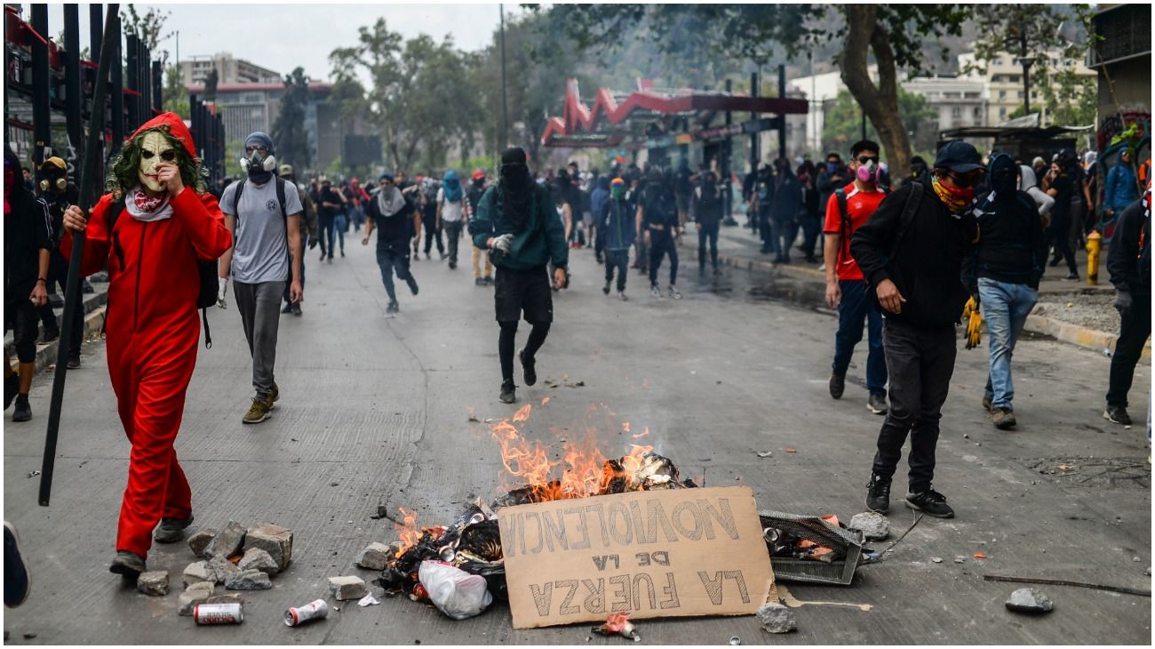 Super-lunes de protestas llenaron las calles de Chile