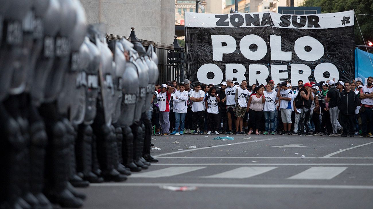 Cortes, marchas y el "polentazo nacional" complican el tránsito de este jueves 22 de agosto