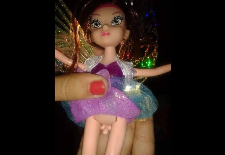 Muñeca trans: La compró en Once y vino "con sorpresa"