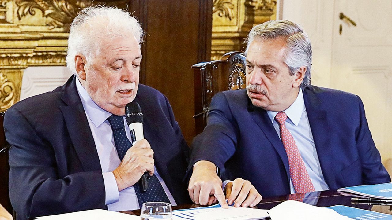 Por orden de Alberto Fernández, Ginés González García anuló el aumento del 7% a prepagas