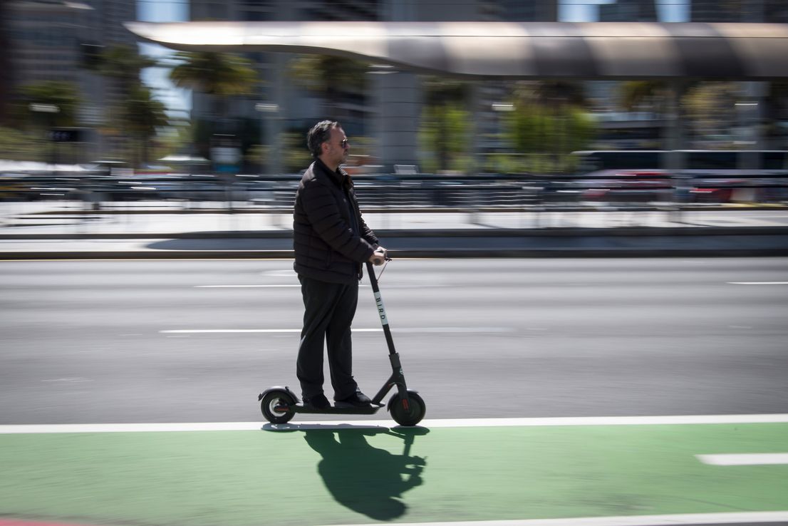 Lanzan programa piloto de monopatines eléctricos