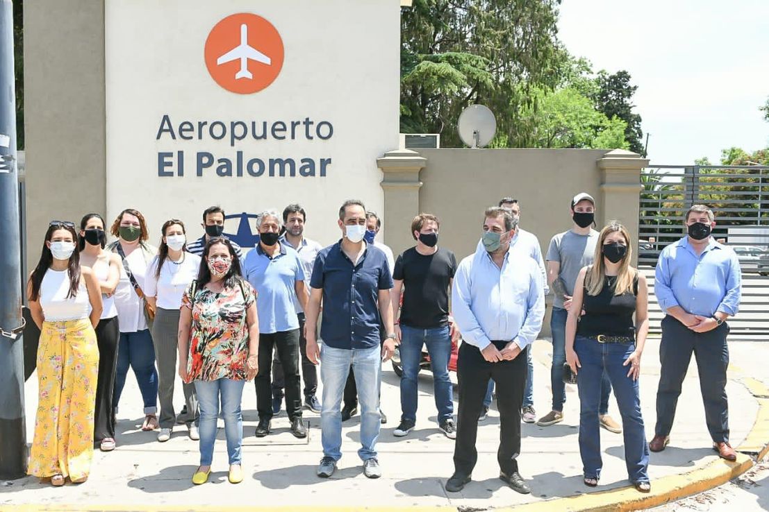 Protesta de diputados opositores en El Palomar: "De la pandemia no se sale con más impuestos"