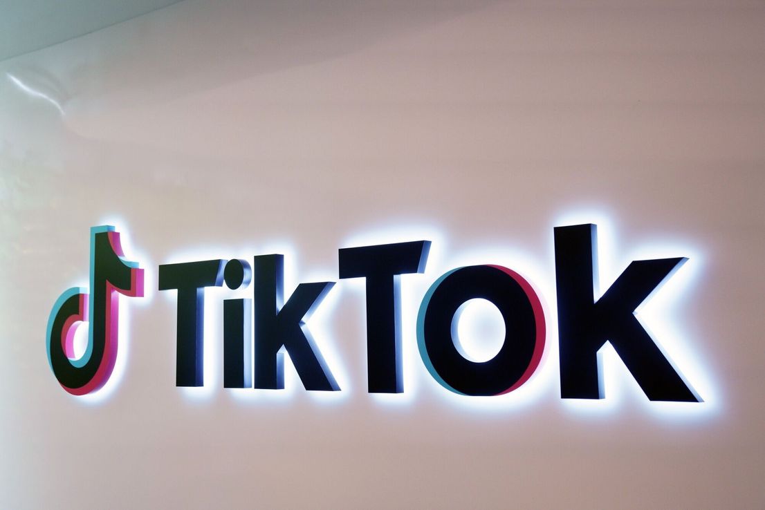 El exsecretario del Tesoro de Trump quiere comprar TikTok, en plena disputa con China