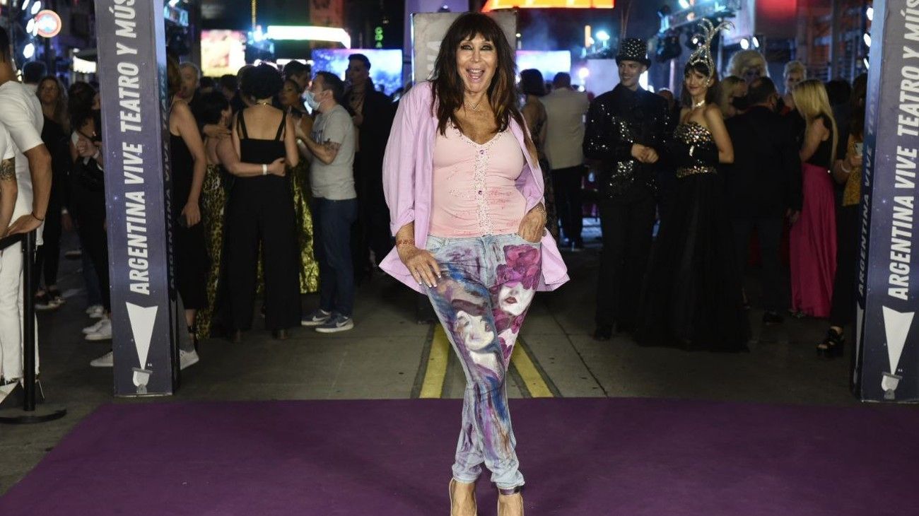 Moria Casán celebrará los 32 años de Brujas en escena
