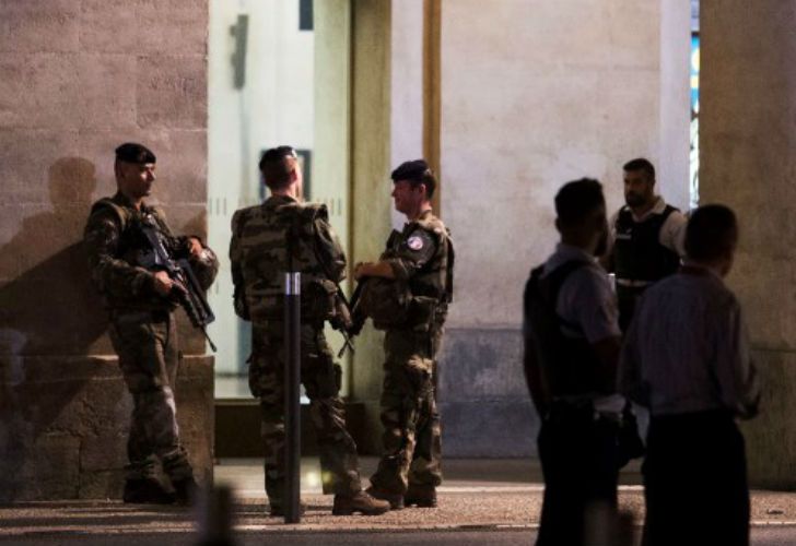 Paranoia en Europa: desmienten el tiroteo en Nimes