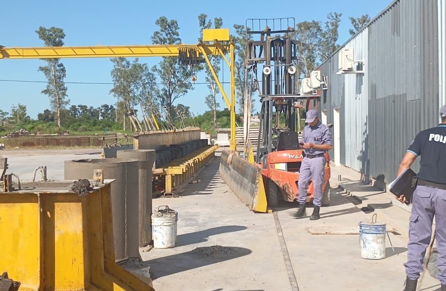 Un operario de Chaco murió tras ser golpeado por una estructura metálica en una obra