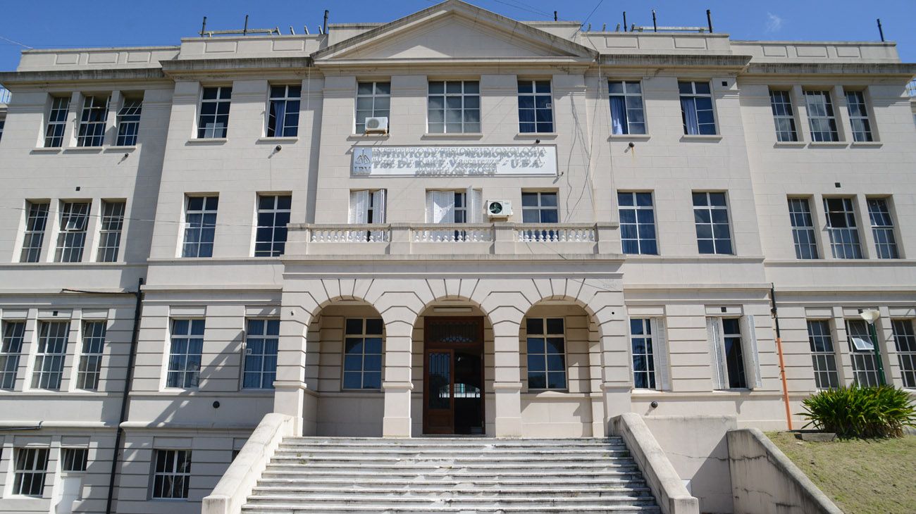 Jefa de Terapia del Hospital Muñiz: "Tenemos casi todas las camas ocupadas"