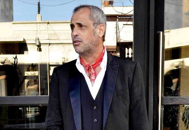 Rial: "A mi familia no la toca nadie"