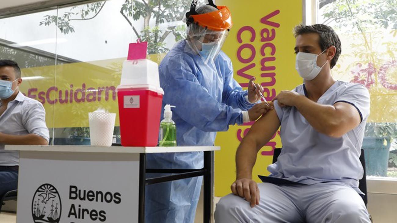 CABA: dónde anotarse para vacunarse conta el Covid-19, si sos mayor de 55 años
