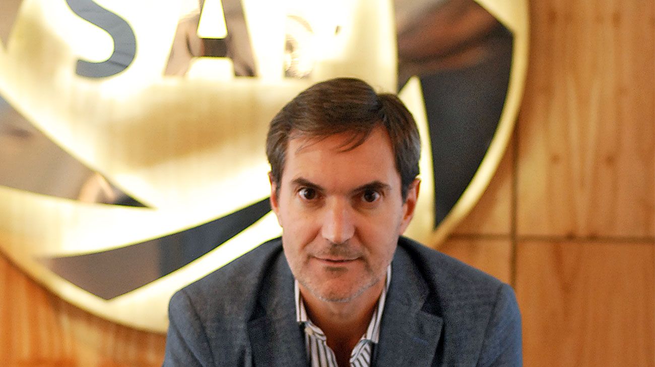 “Habría que dar el debate sobre las sociedades anónimas”