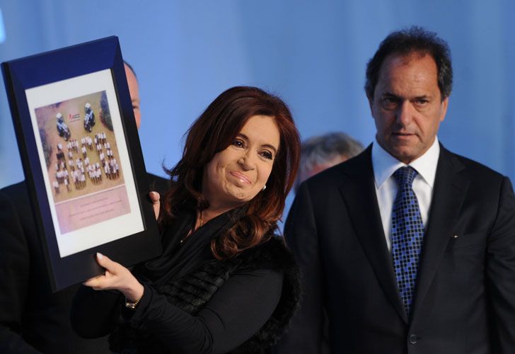 CFK destacó las grandes transferencias que "el modelo" hizo a la Provincia