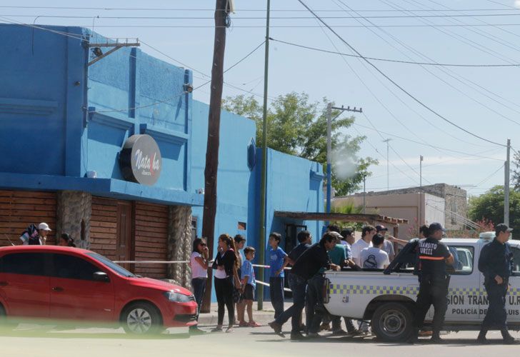 Dos muertos y 17 heridos de bala en un boliche