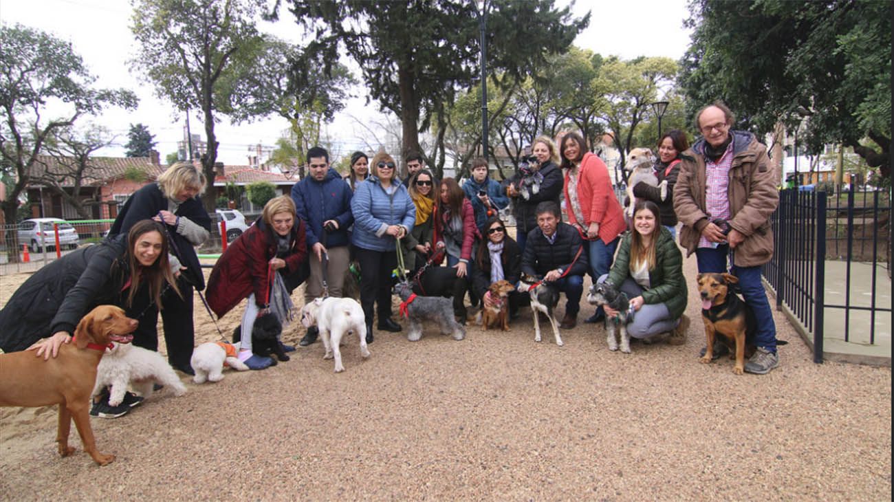 Se inauguró el primer canil para mascotas en una plaza de San Isidro