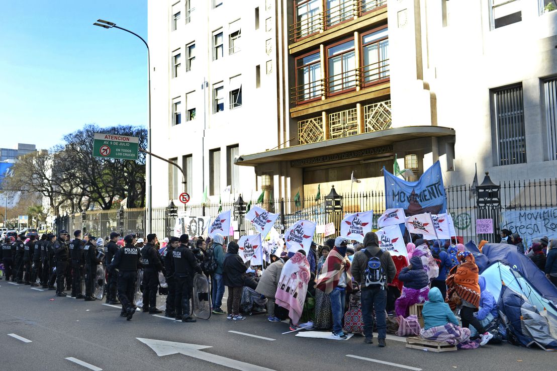 Movimientos sociales reclaman por "cupos de programas de trabajo"