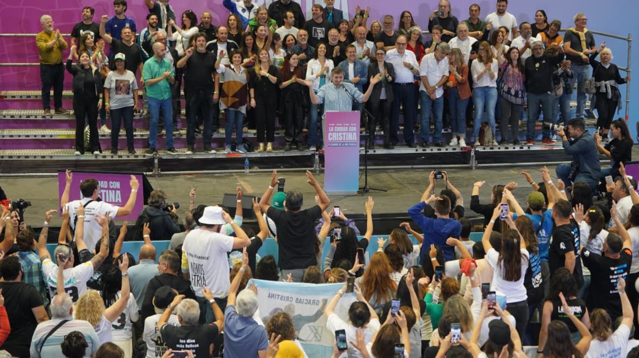 Tras la baja de Alberto, Máximo Kirchner pidió al FdT un "programa claro" para "no tener dolores de cabeza"