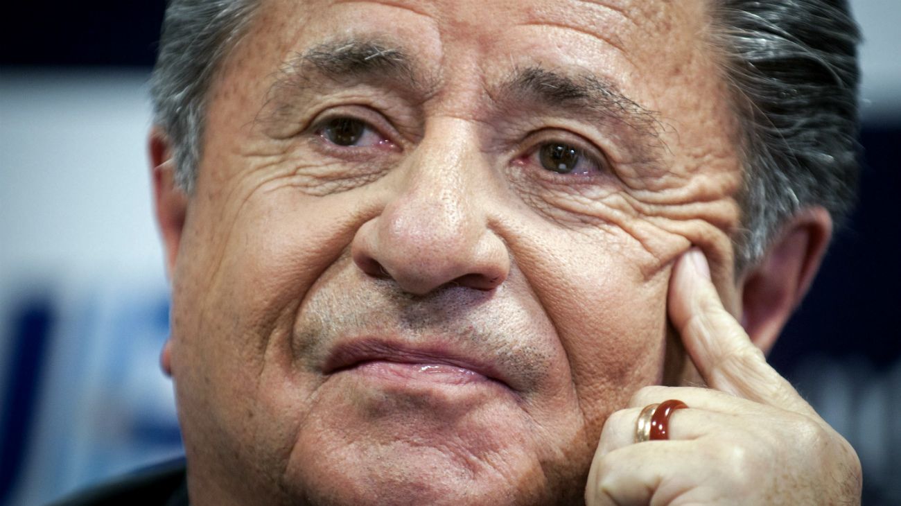 Para Duhalde, en Argentina "estamos chapoteando en una cloaca"