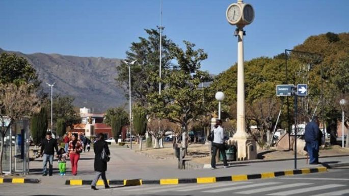 Córdoba: detienen a dos jóvenes y un menor por una violación grupal en Cosquín